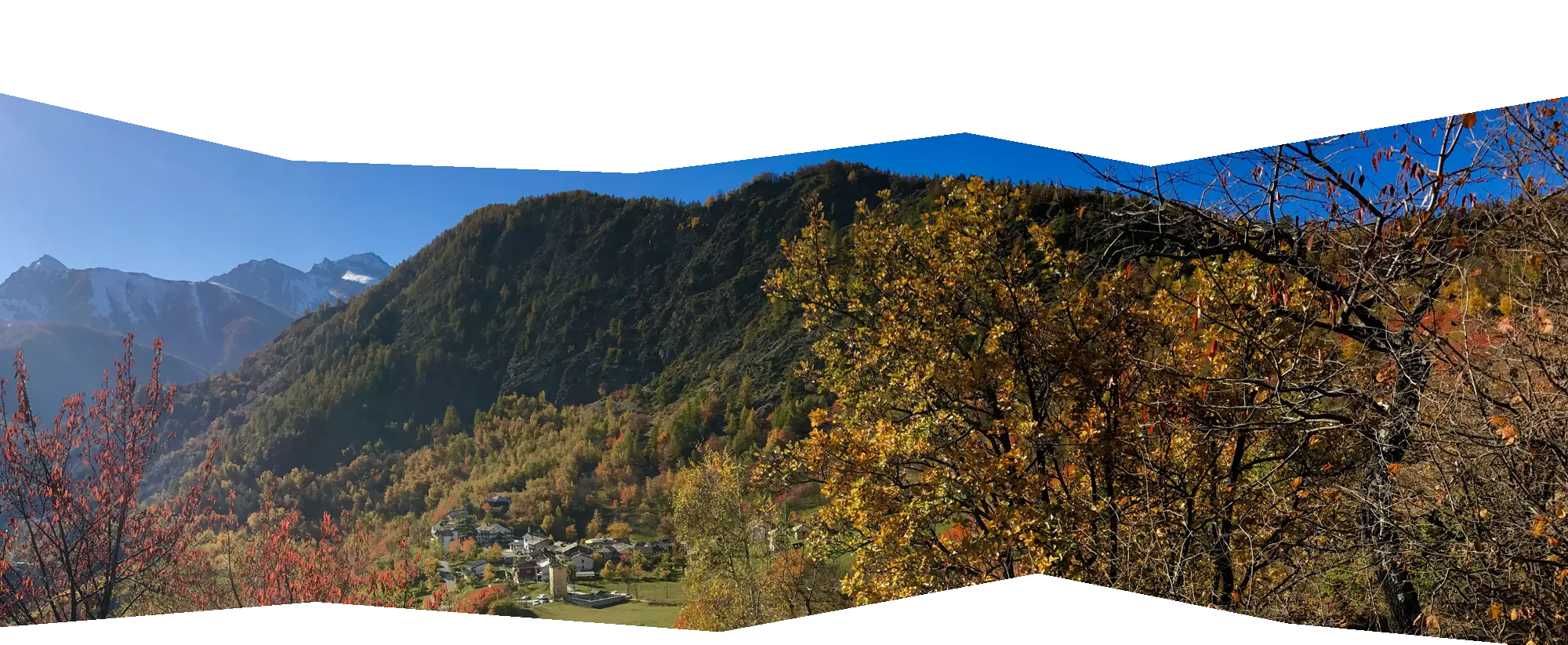 Panorama autunnale osservato dal colle di Fontanea Fontane, in Val Germanasca.